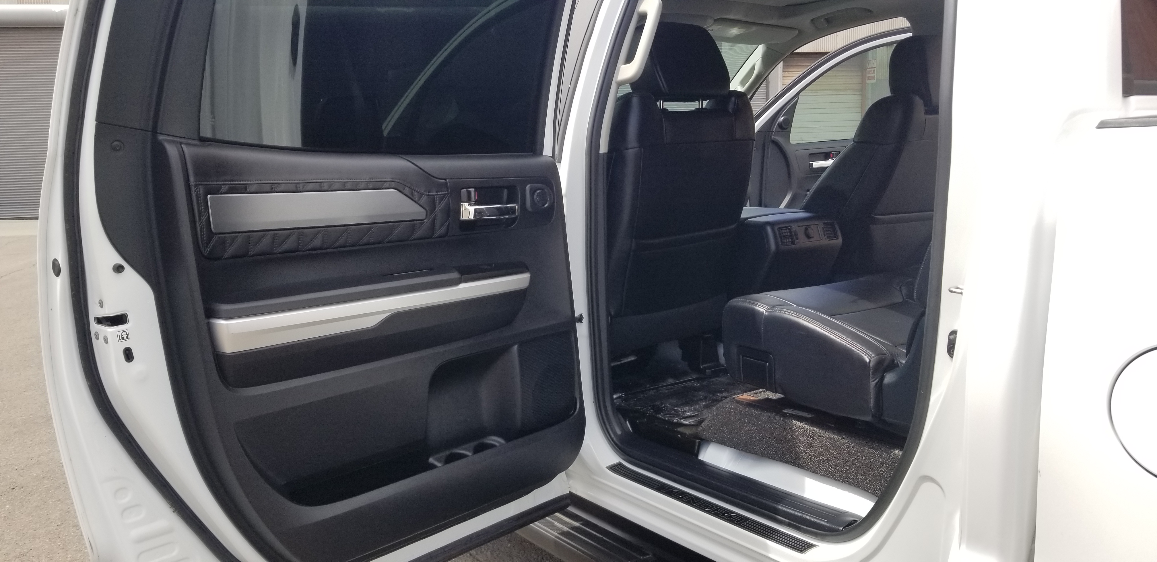 2017 Toyota Tundra Platinum Crew Cab Pickup w/ 4x4 - related image 2017 Toyota Tundra Platinum Crew Cab Pickup w/ 4x4 - related image
