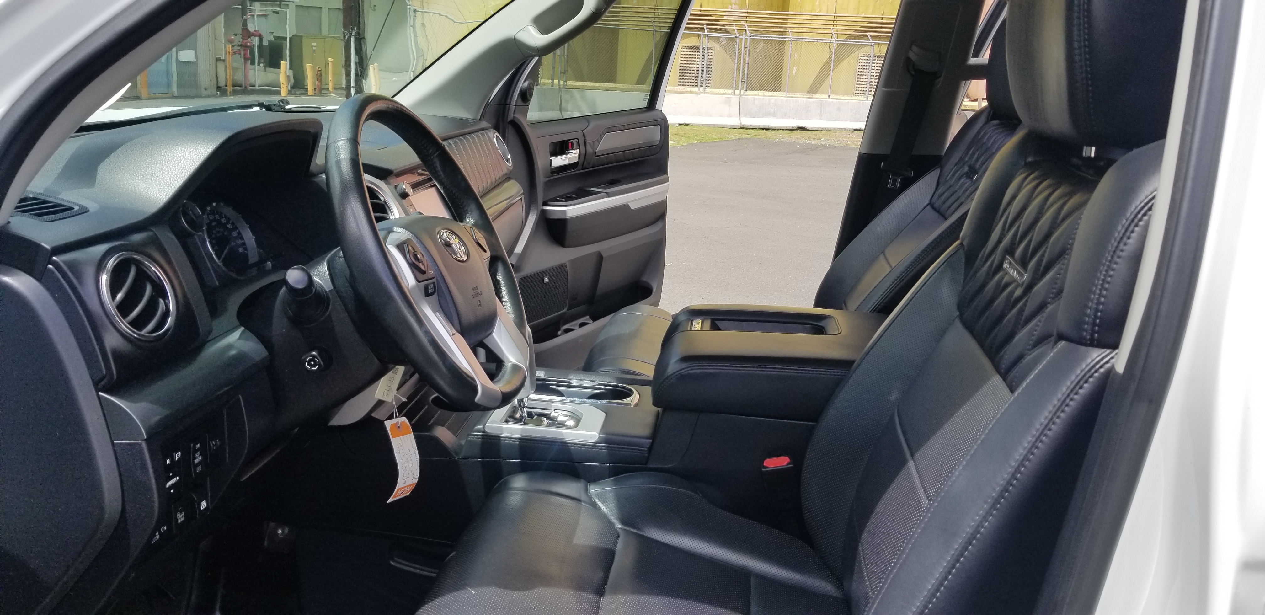2017 Toyota Tundra Platinum Crew Cab Pickup w/ 4x4 - related image 2017 Toyota Tundra Platinum Crew Cab Pickup w/ 4x4 - related image