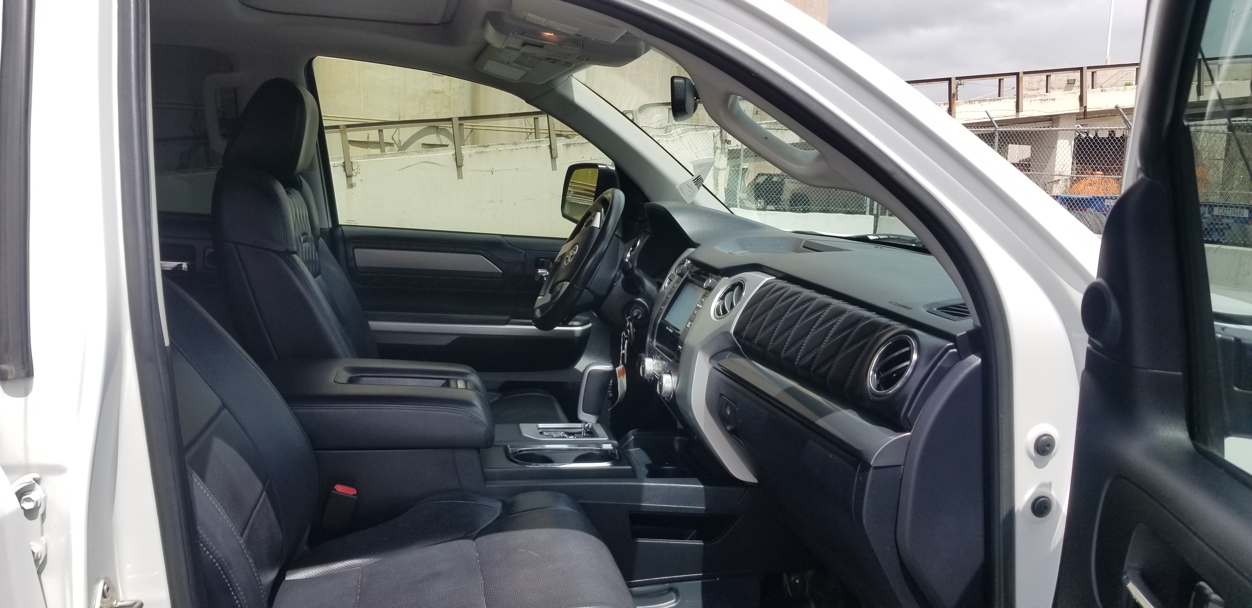 2017 Toyota Tundra Platinum Crew Cab Pickup w/ 4x4 - related image 2017 Toyota Tundra Platinum Crew Cab Pickup w/ 4x4 - related image