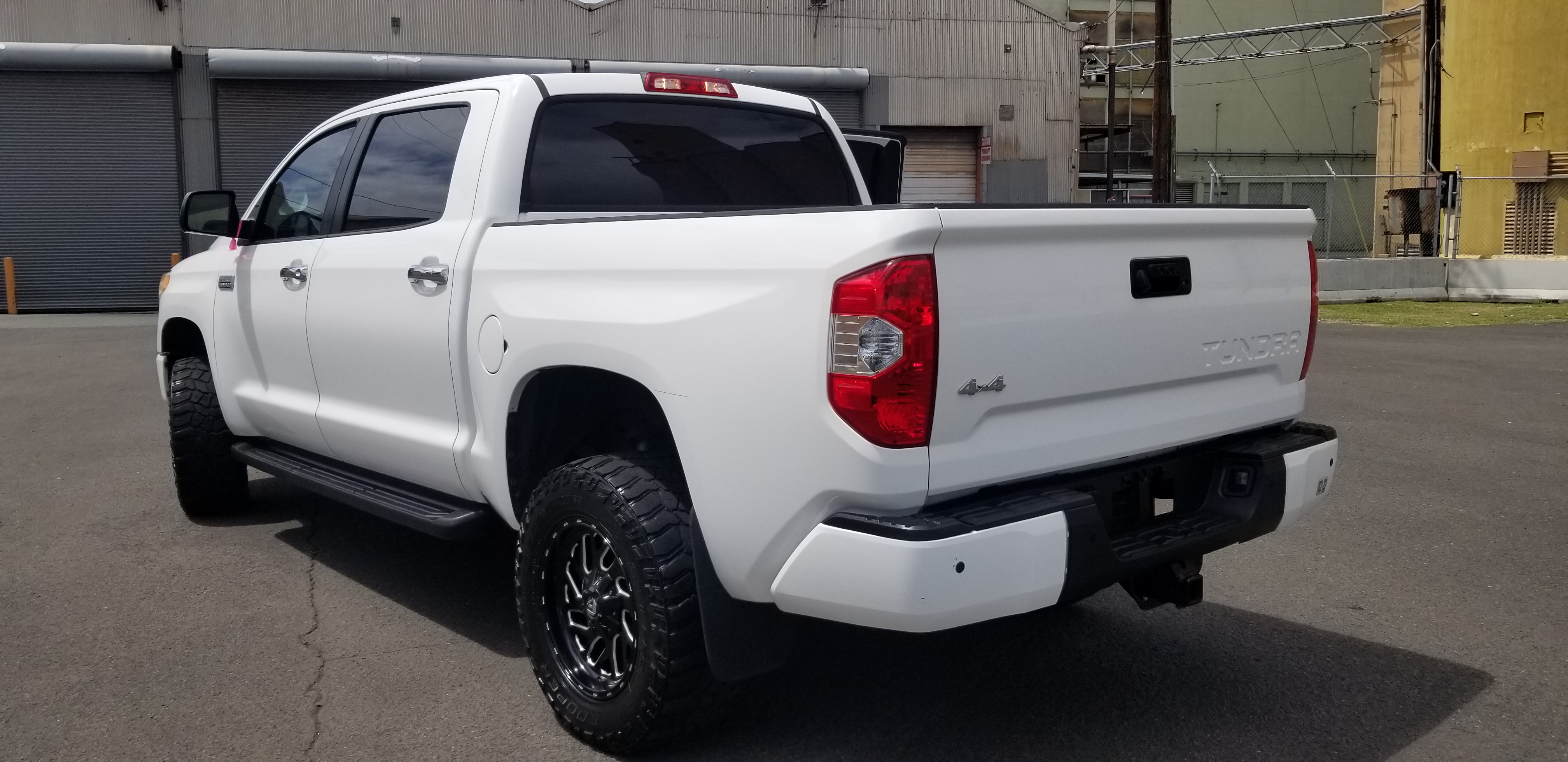 2017 Toyota Tundra Platinum Crew Cab Pickup w/ 4x4 - related image 2017 Toyota Tundra Platinum Crew Cab Pickup w/ 4x4 - related image