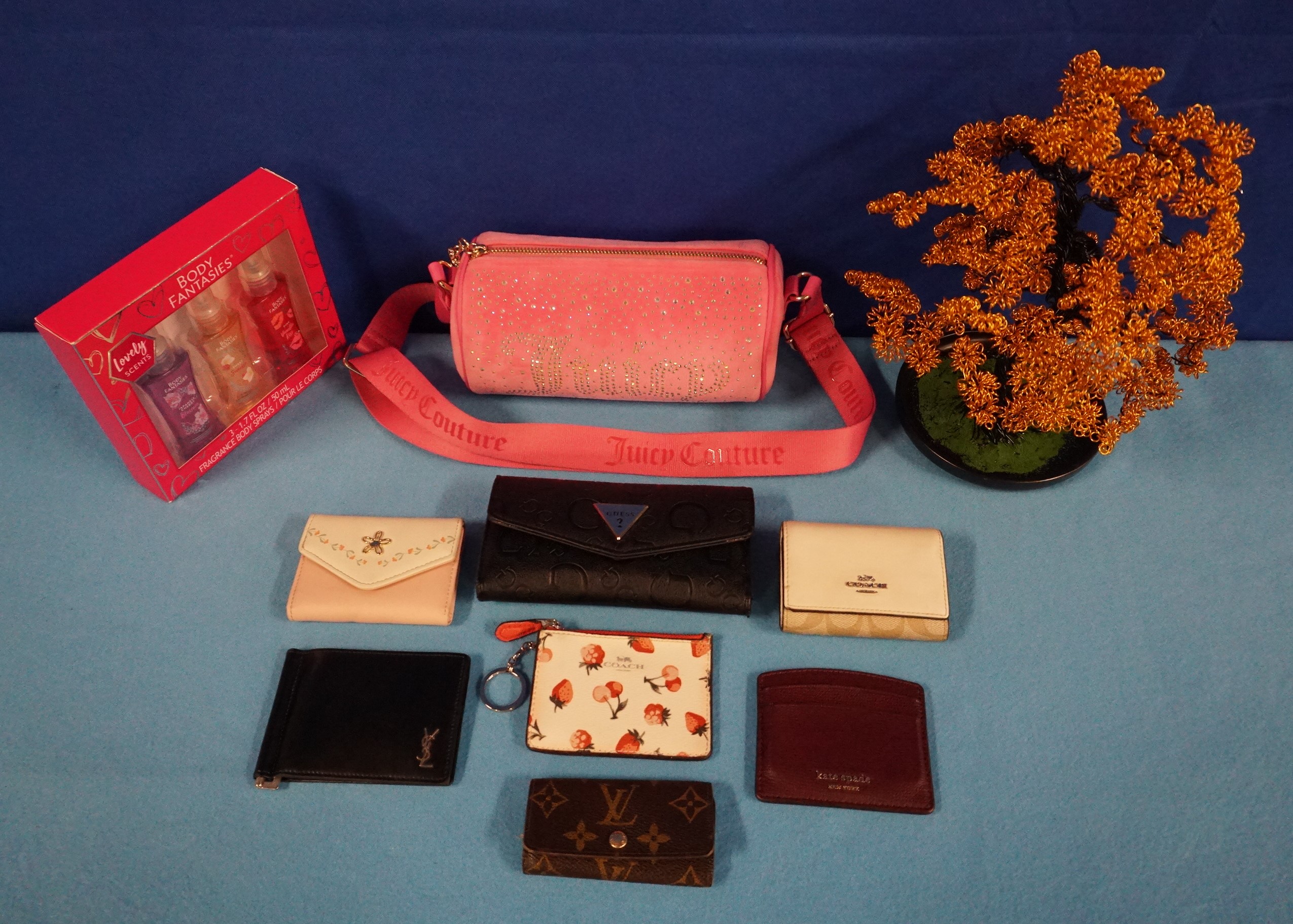 ~ Assortment of Wallets, and more! ~ - related image
