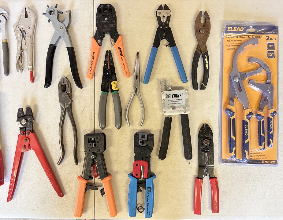 Assorted Pliers (27-0118) photo 3