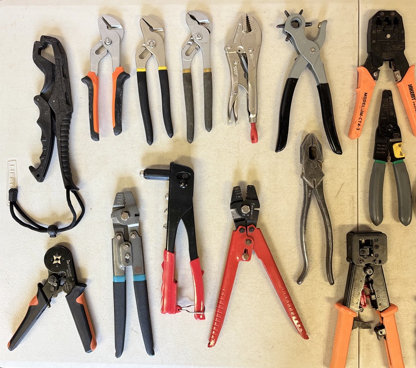 Assorted Pliers (27-0118) photo 2